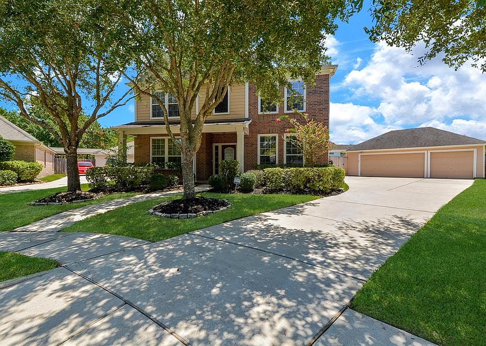 1st image of 26739 Abbey Springs Ln