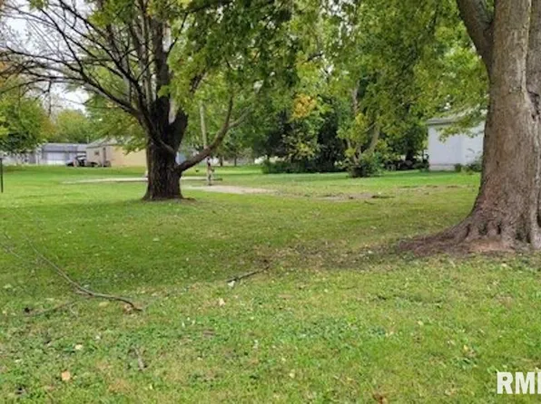 623 N G St, Monmouth, IL 61462