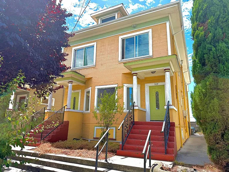 925 Apgar St — Photo 2