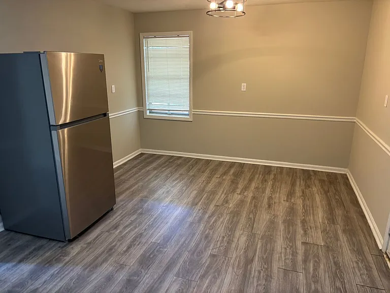 1507 Celia Dr — Photo 4