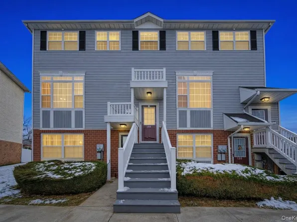 126 Mermaid Lane, Bronx, NY 10473