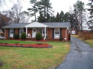 1025 Dunleigh Dr, Charlotte, NC 28214