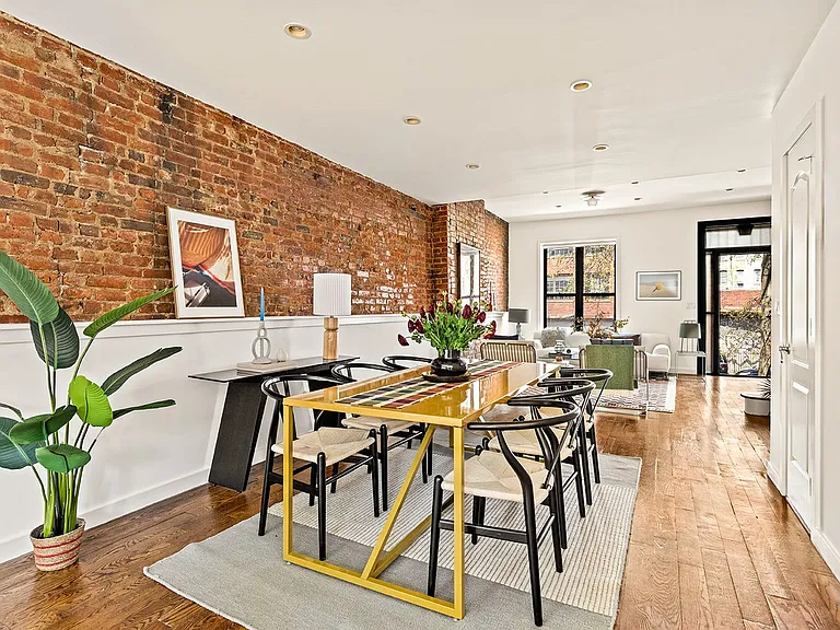 418 Halsey St #2 — Photo 4