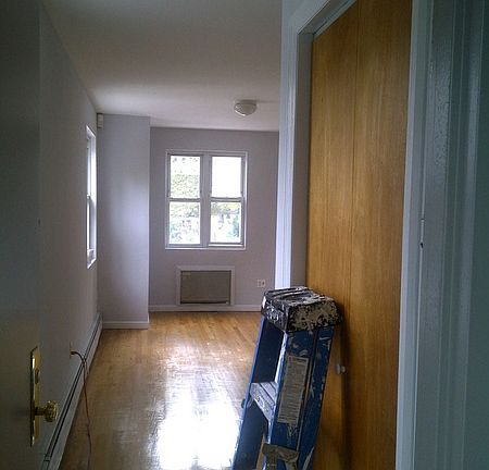 4th image of 695 Lafayette Ave #2R