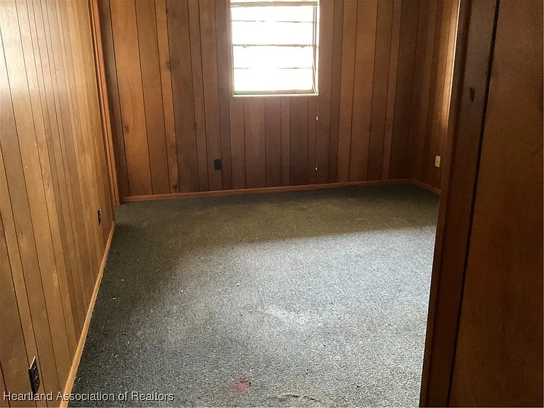 1025 Lakeview Dr #1 — Photo 11
