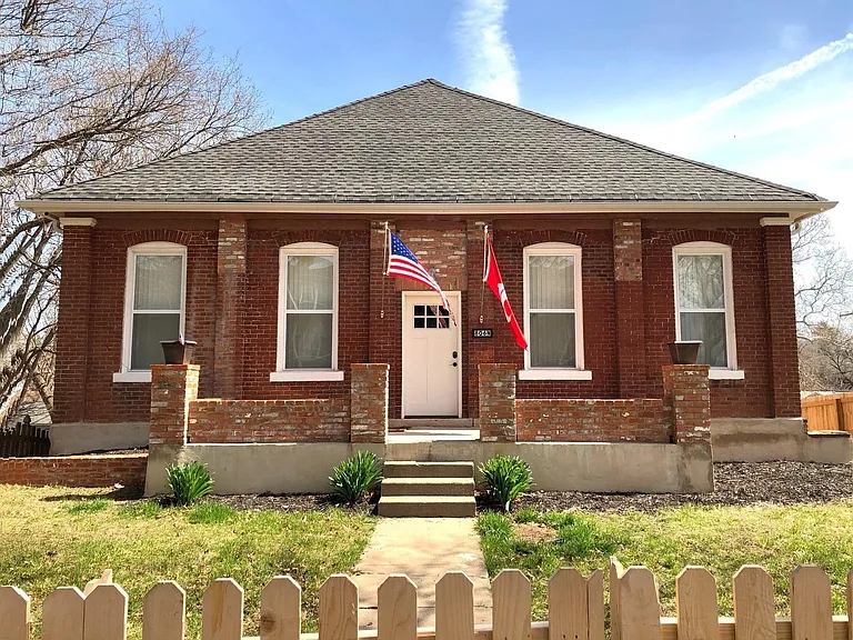 806 N Broadway