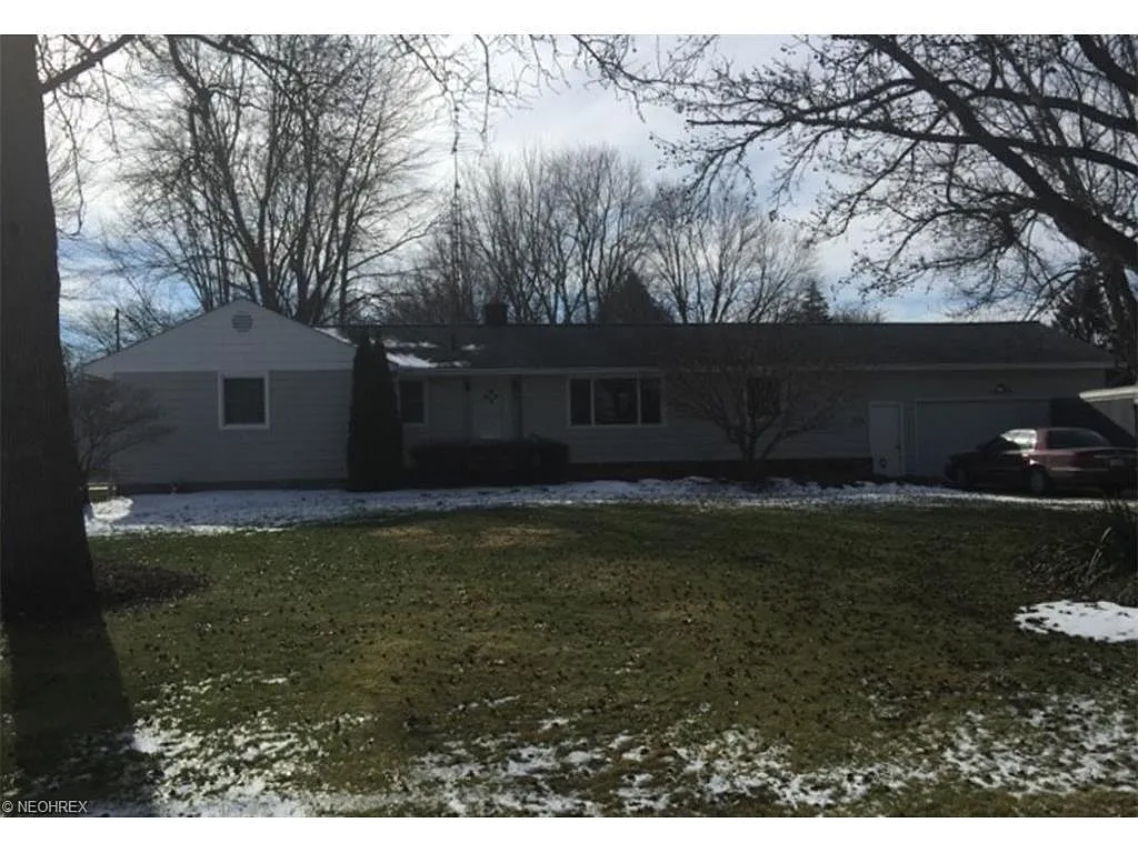 918 Dodge Dr photo 1