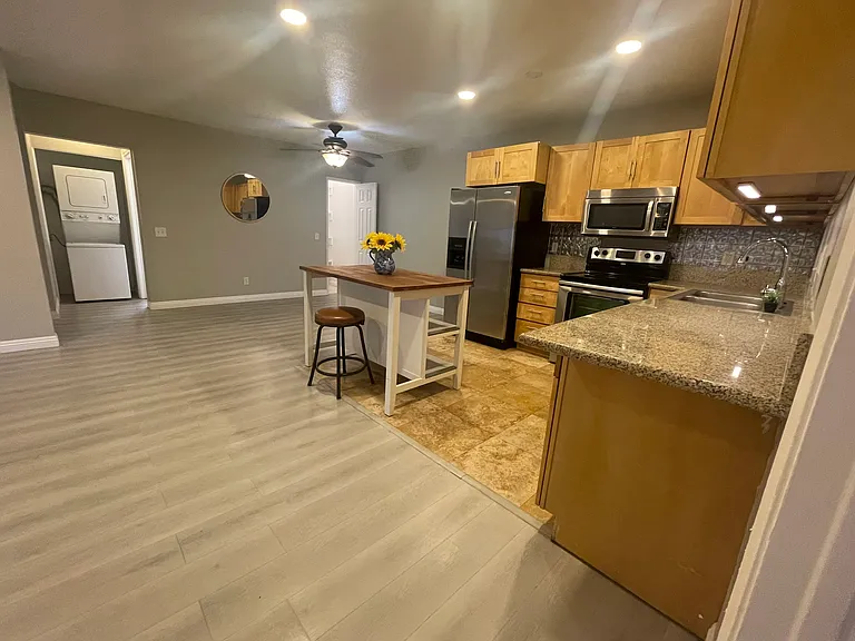 425 Autumn Dr — Photo 5