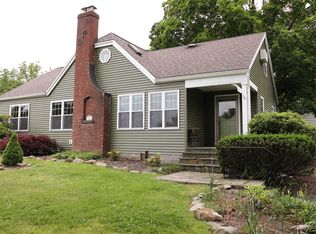 18 Mountain View Rd, Poughkeepsie, NY 12603