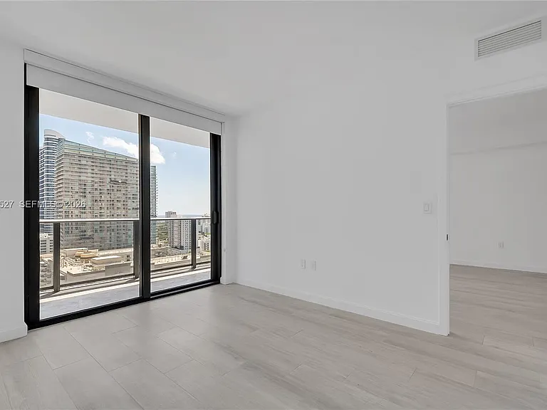 45 SW 9th St #2105 — Photo 10