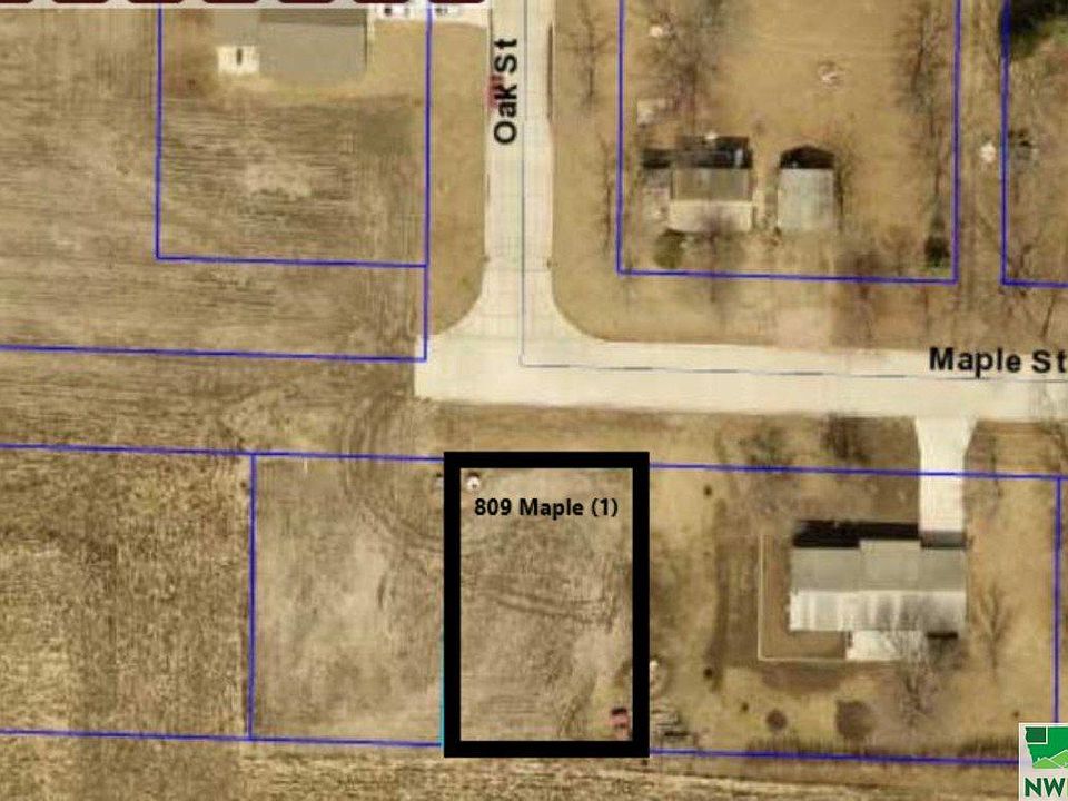 1st image of 809 Maple St