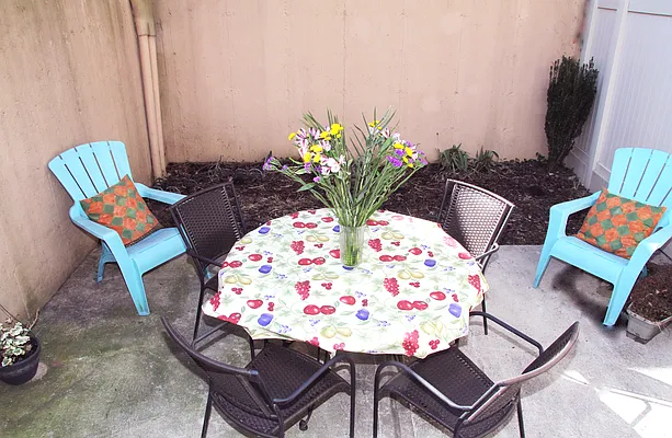 Sold by Better Homes & Gardens FH Realty | media 12