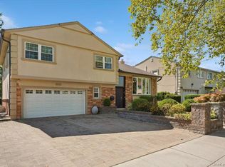 553 Amherst Dr, Woodmere, NY 11598