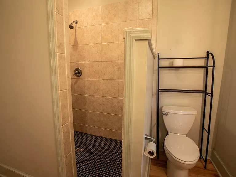 335 N 6th St #1 — Photo 35
