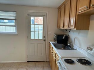 11 June Ave, Bayville, NY 11709