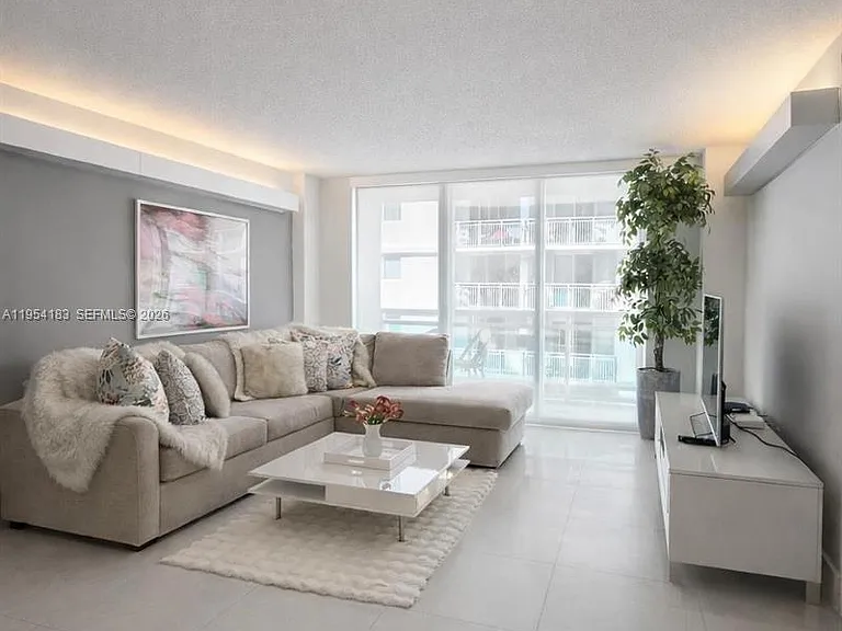 6917 Collins Ave #1206 — Photo 5