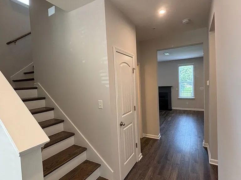 3240 Brookberry Ln — Photo 6