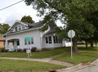 306 Walnut St, Olin, IA 52320