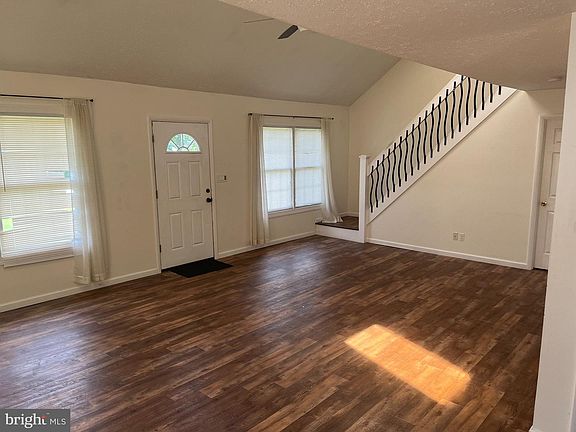 4th image of 204 Kennard Ave