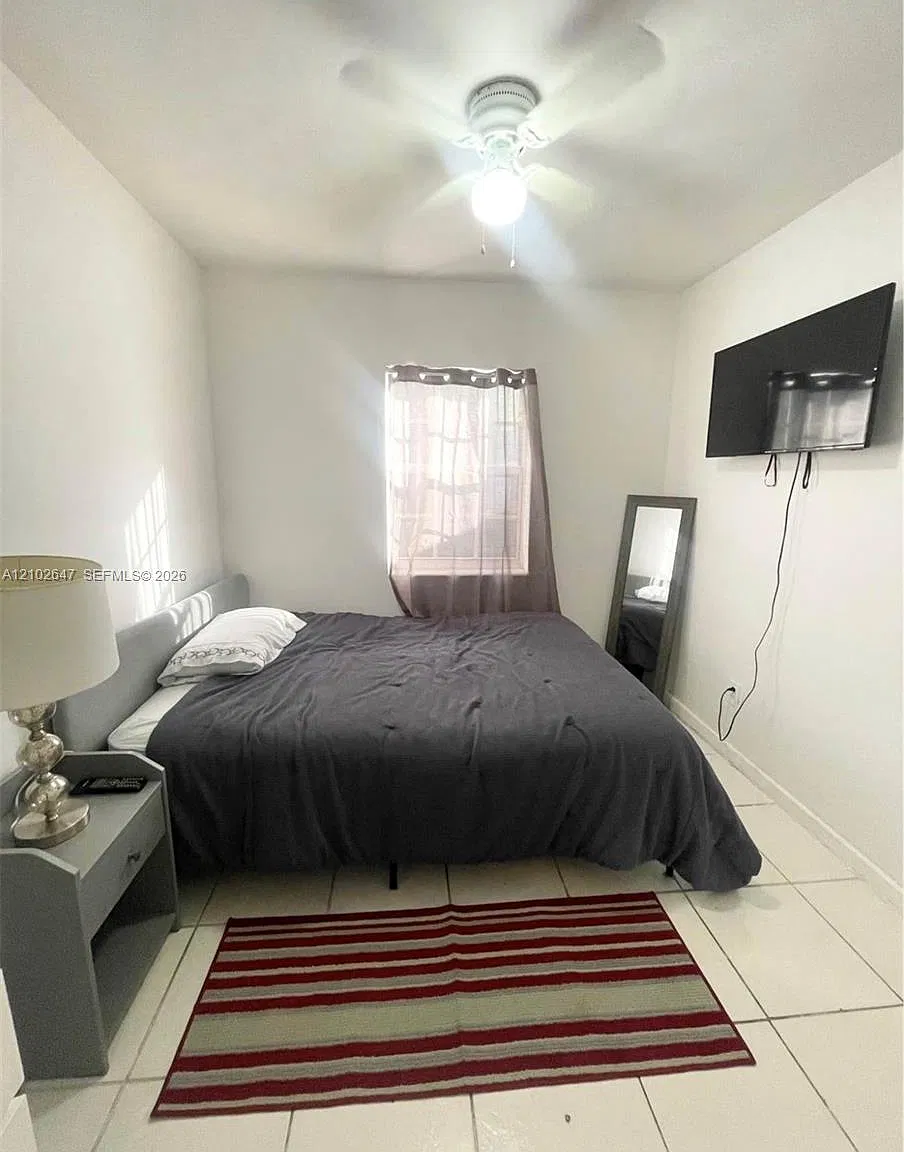 Lauderdale Manors Add — Photo 4