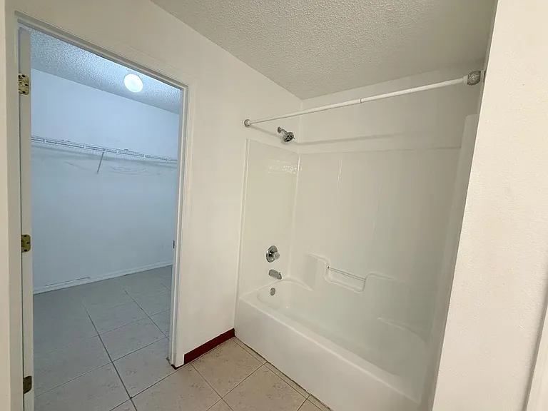 1613 SW Whipple Ave — Photo 27