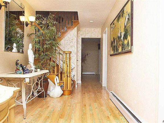 2nd image of 34 E Hill Dr