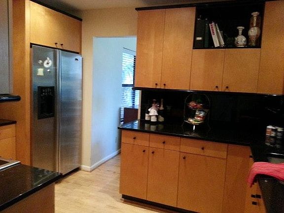 2nd image of 11 Goldfinch Ln