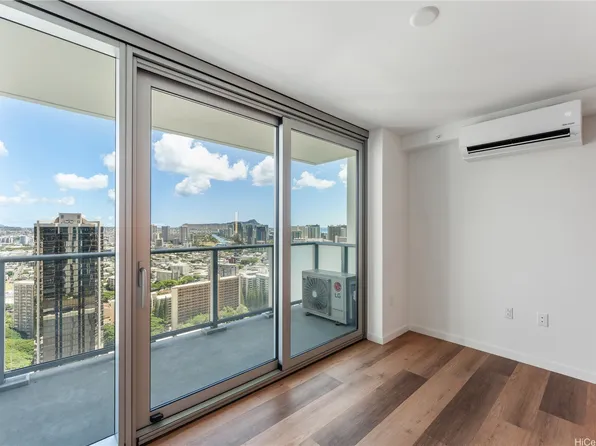 1515 Liona St #3703, Honolulu, HI 96814