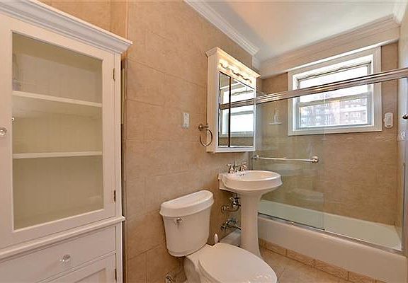 5th image of 5900 Arlington Ave APT 16H