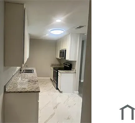 3 bed, 1256 sqft, $2,000 — Photo 2