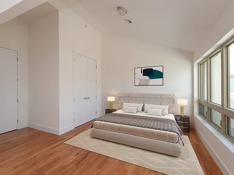 251 Devoe St #PENTHOUSE — Photo 1