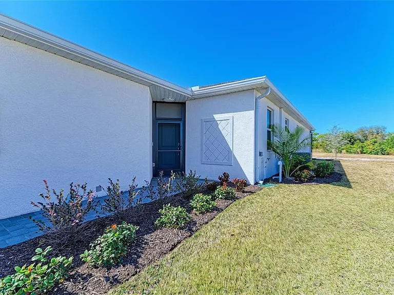 8613 Seasalt Loop — Photo 18