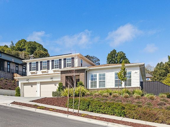 2nd image of 14 Oak Knoll Court