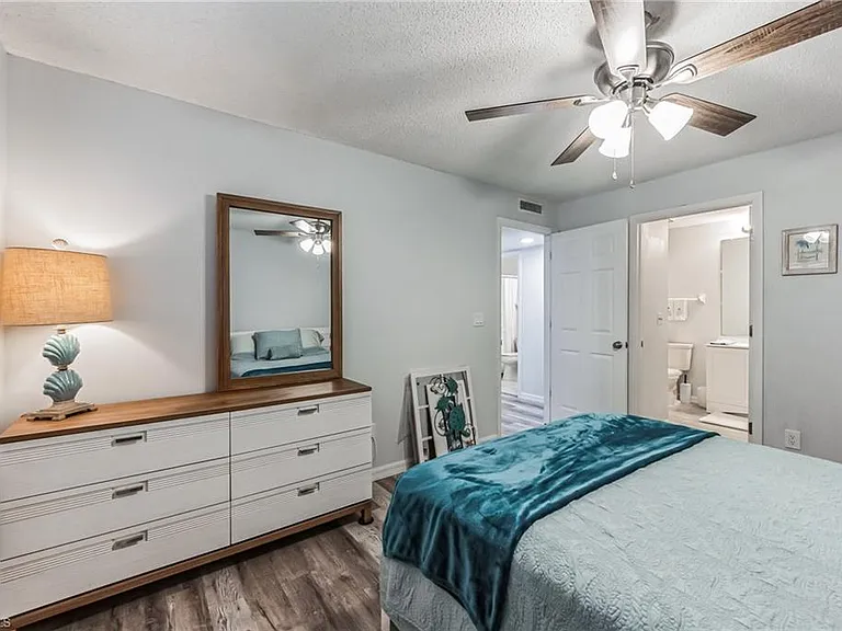 8081 S Woods Cir #10 — Photo 20