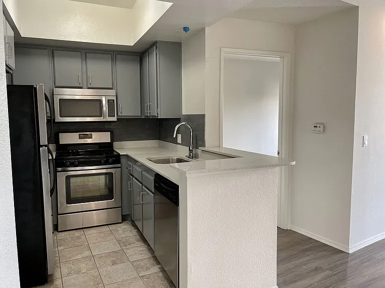 Park Rochester Apartments — Photo 67