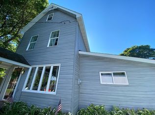1317 Neuman St, Lake Linden, MI 49945