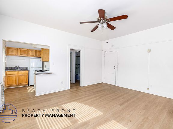 5th image of 463 S Hartford Ave #211