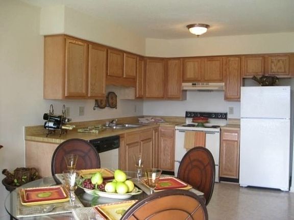 Eat-In Kitchen