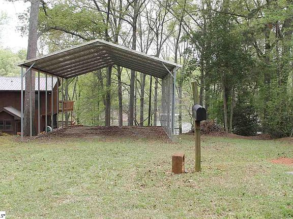 2nd image of 602 Dogwood Ln