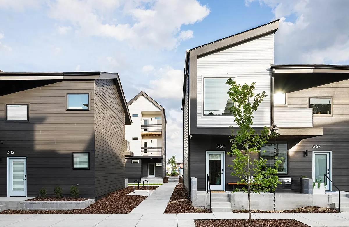 Building Photo - 3116 Saint Elmo Ave #7