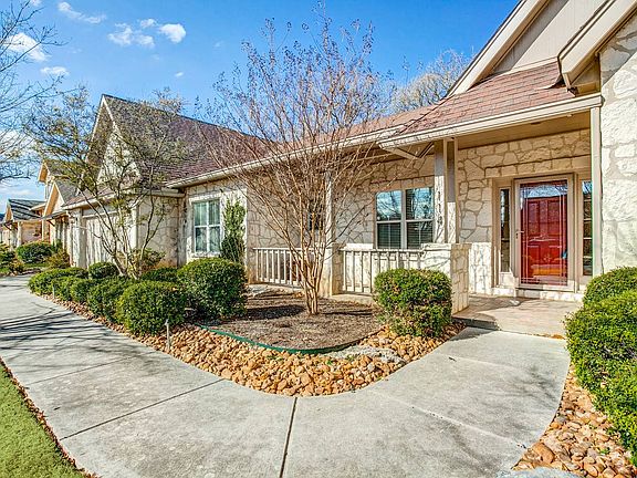 3rd image of 114 Hidden Haven Dr