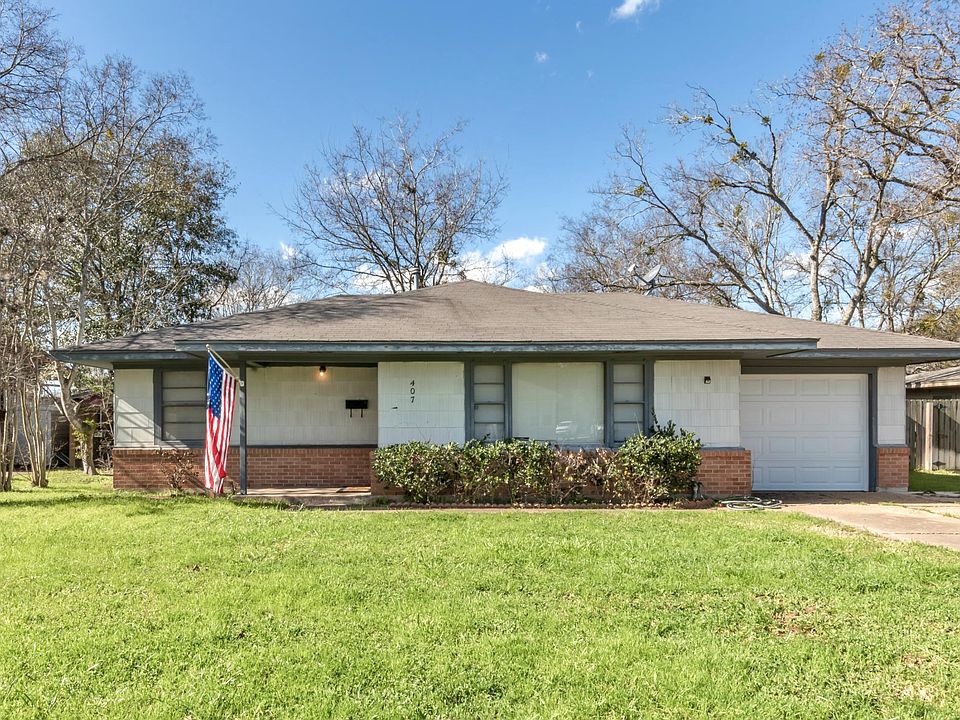 1st image of 407 Walton Dr