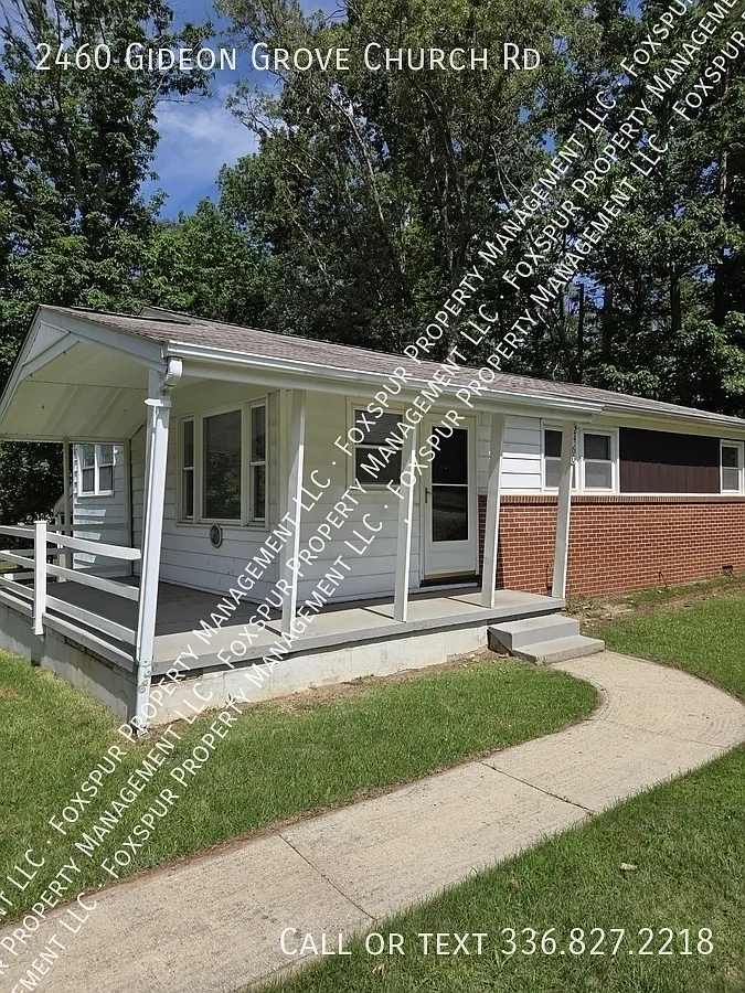 3 bed, 891 sqft, $1,800 — Photo 2