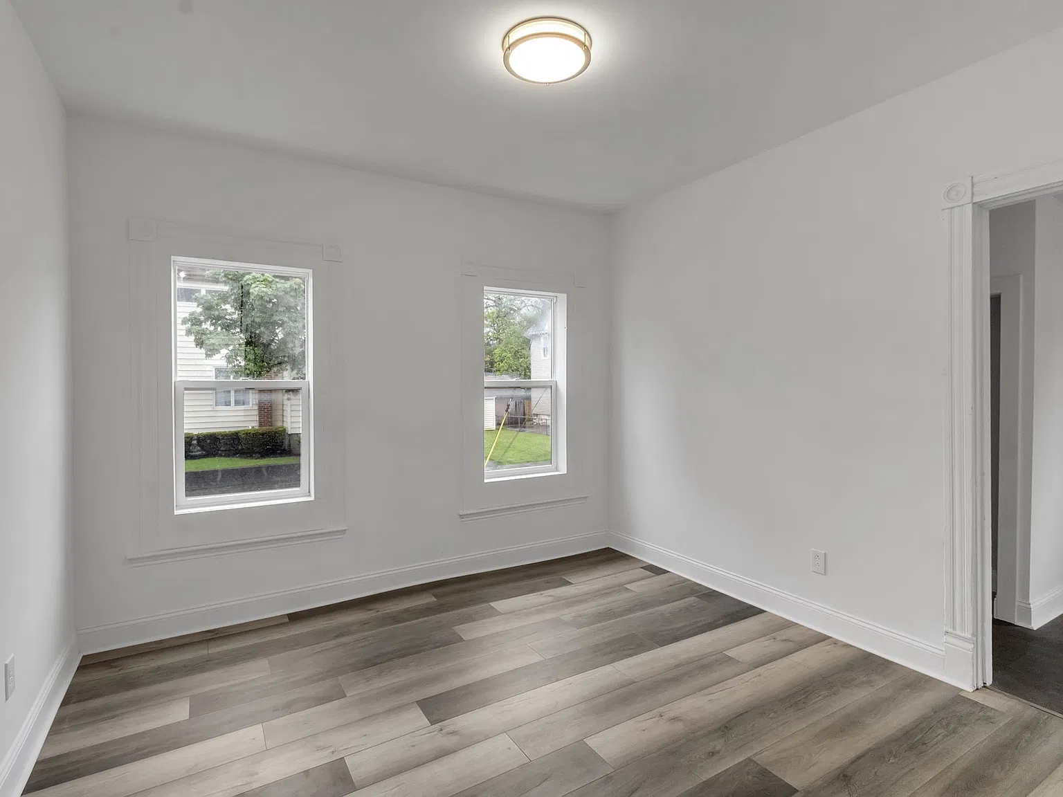 4 bed, 1.5 bath, 1776 sqft, $2,200 — Photo 3