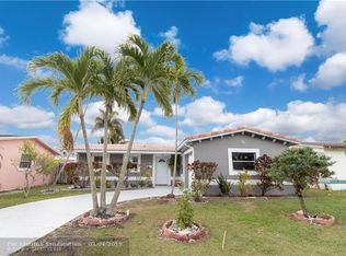 6240 SW 8th Ct, North Lauderdale, FL 33068