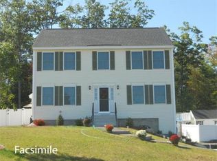 13 Crawford Ln, Hooksett, NH 03106