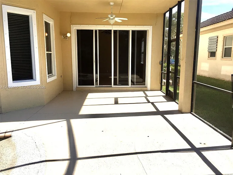 7477 NW 114th Ter — Photo 28