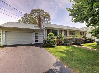 580 Zenith Dr, Stratford, CT 06614