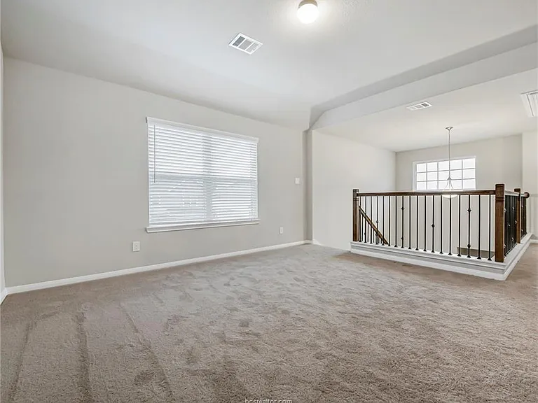4717 Los Pines Way — Photo 8