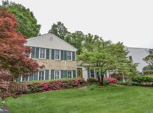 8623 Nanlee Dr, Springfield, VA 22152